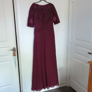 Elegant Burgundy Lace Evening Gown Wedding Guest Dress